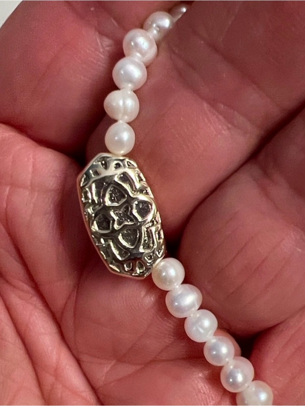 Kendra Scott White Pearl Necklace with Gold Accent Pendant - Picture 4 of 5